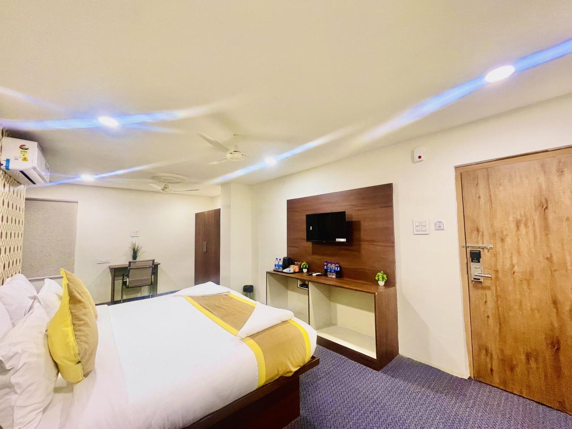 Hotel Eagle Grand Hyderabad Airport Zone Shamshabad Exterior foto