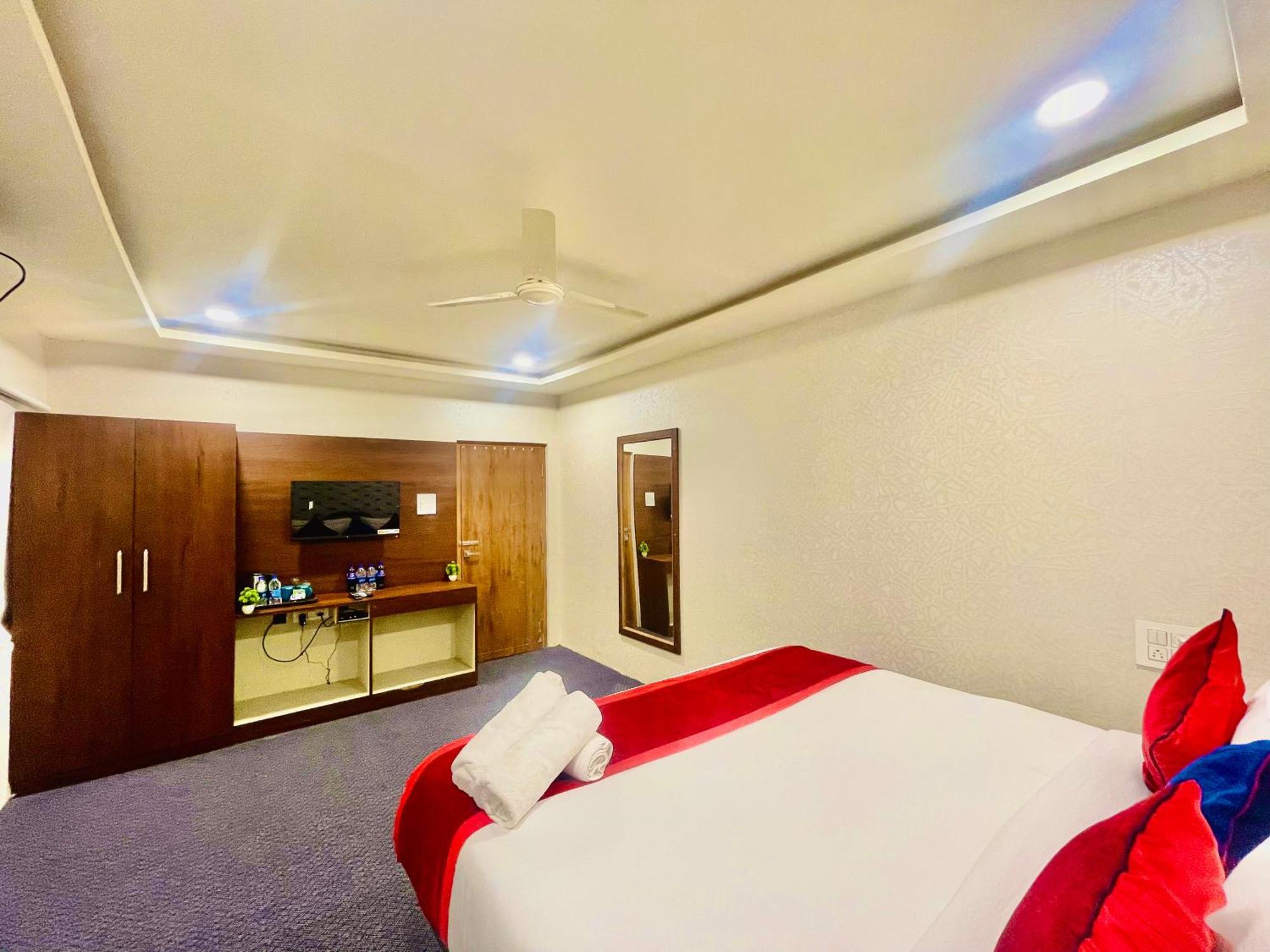 Hotel Eagle Grand Hyderabad Airport Zone Shamshabad Exterior foto